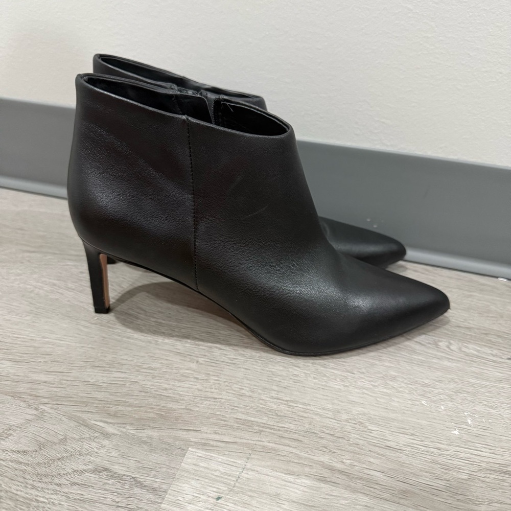 Veronica Beard Ankle Booties Leone Pointed Toe Kitten Heels in Black Leather - Picture 8 of 10